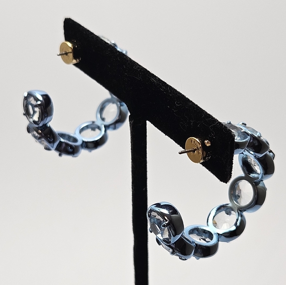 Kurt Geiger London Metallic Blue Eagle Head Earring and Cuff Set - Picture 5 of 9